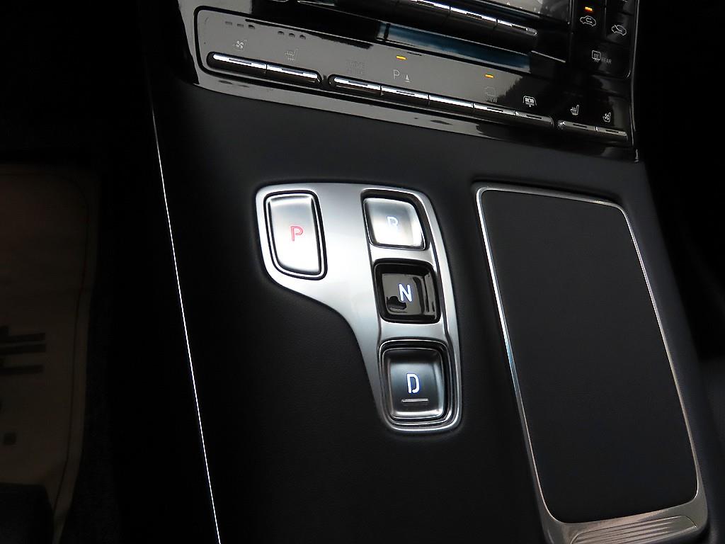 HYUNDAI Grandeur - Vista 10