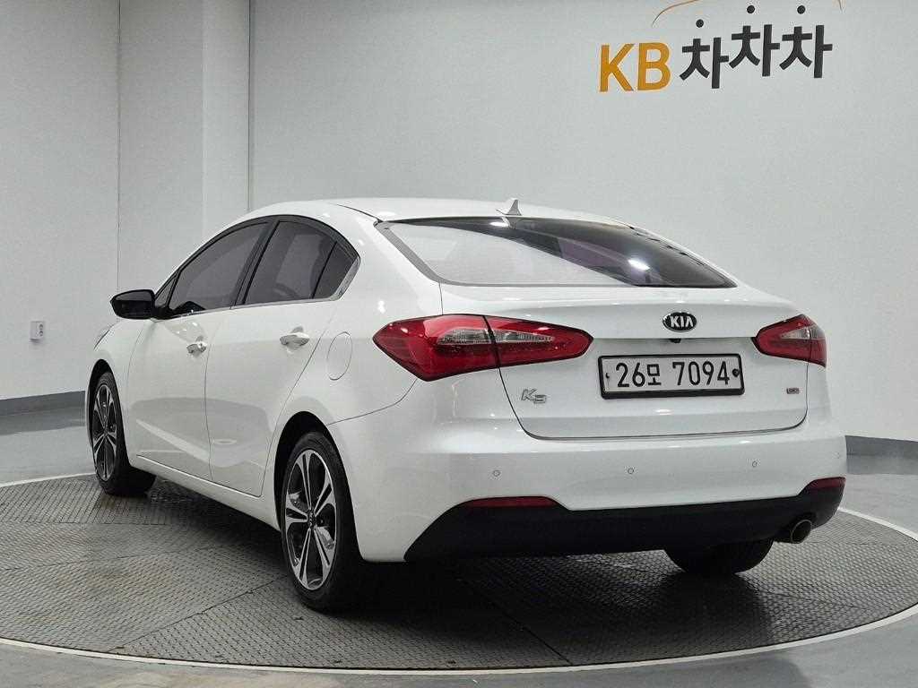 KIA K3 - Vista 2