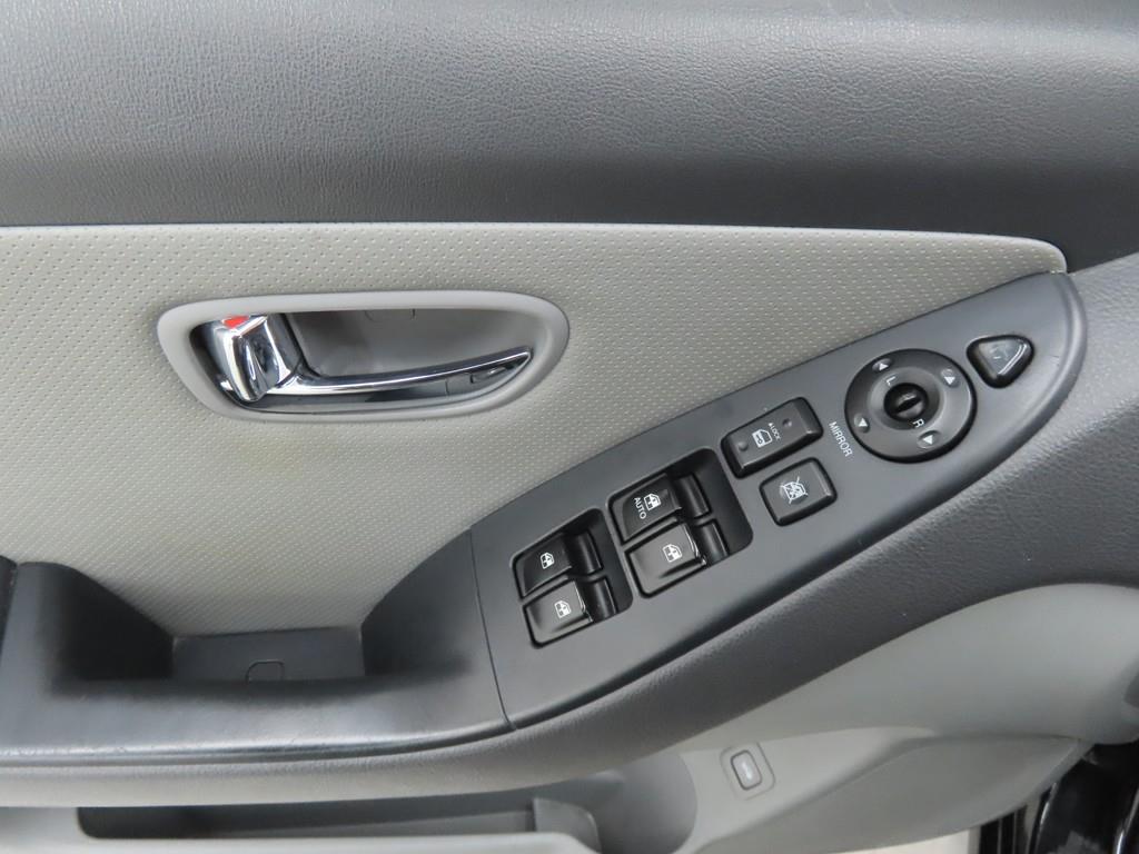 HYUNDAI Avante - Vista 9