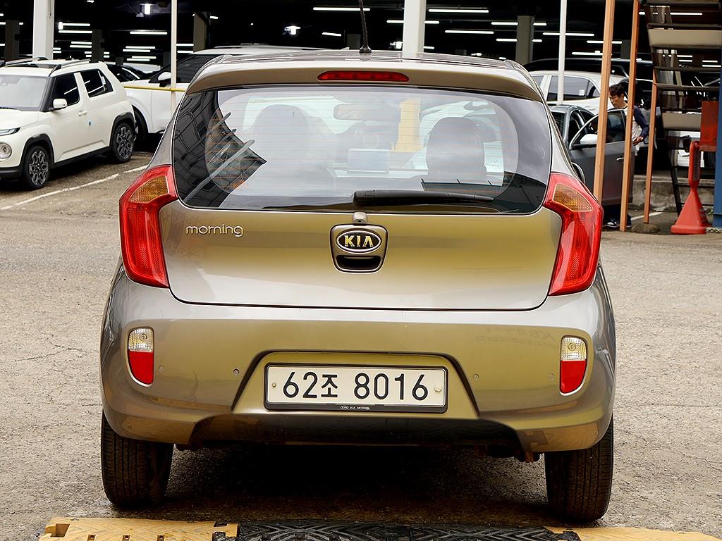 KIA Morning - Vista 5