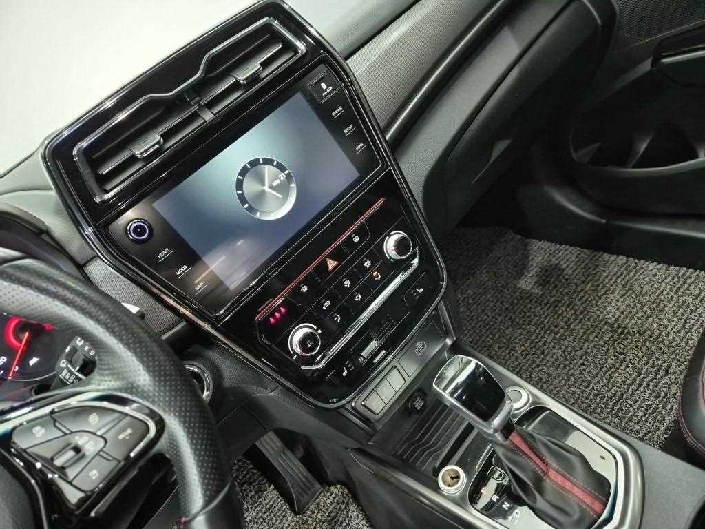 Ssangyong Tivoli - Vista 10
