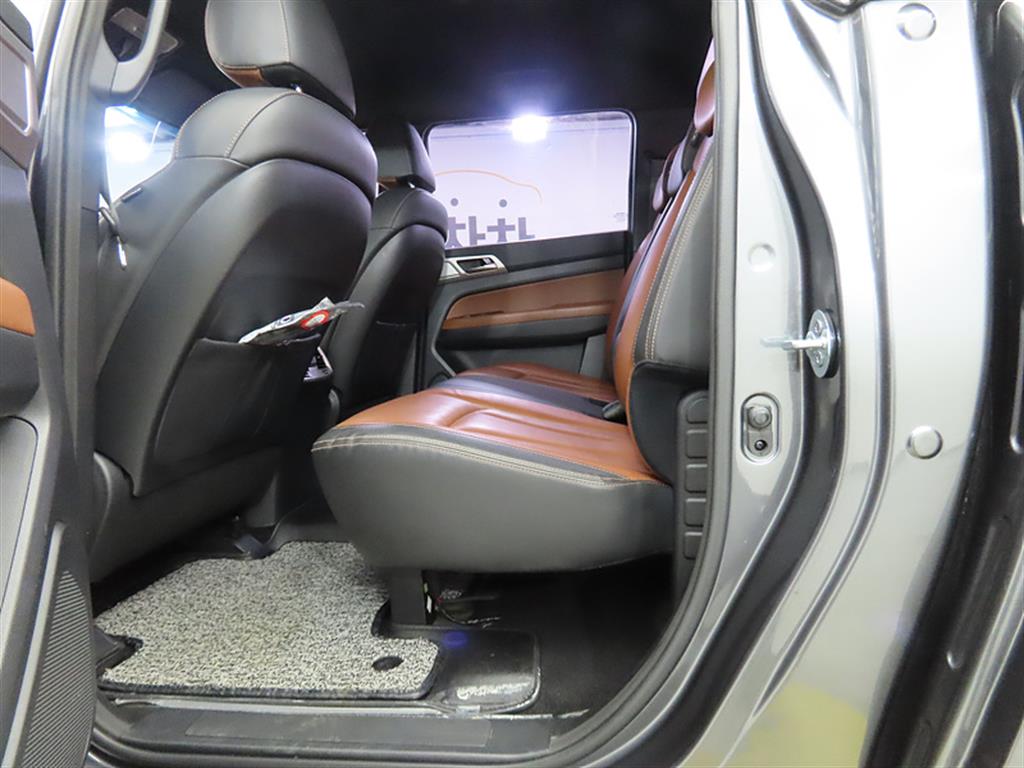 Ssangyong Rexton - Vista 6