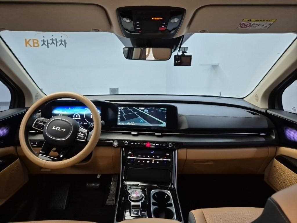 KIA Carnival - Vista 7