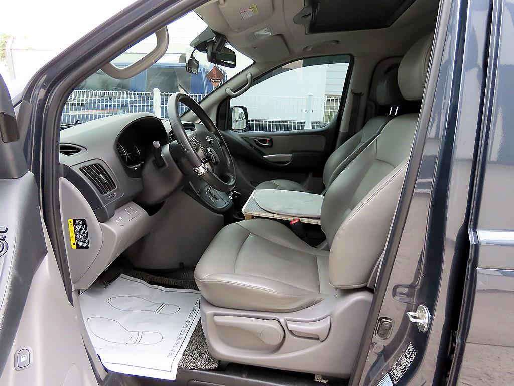 HYUNDAI Starex - Vista 5