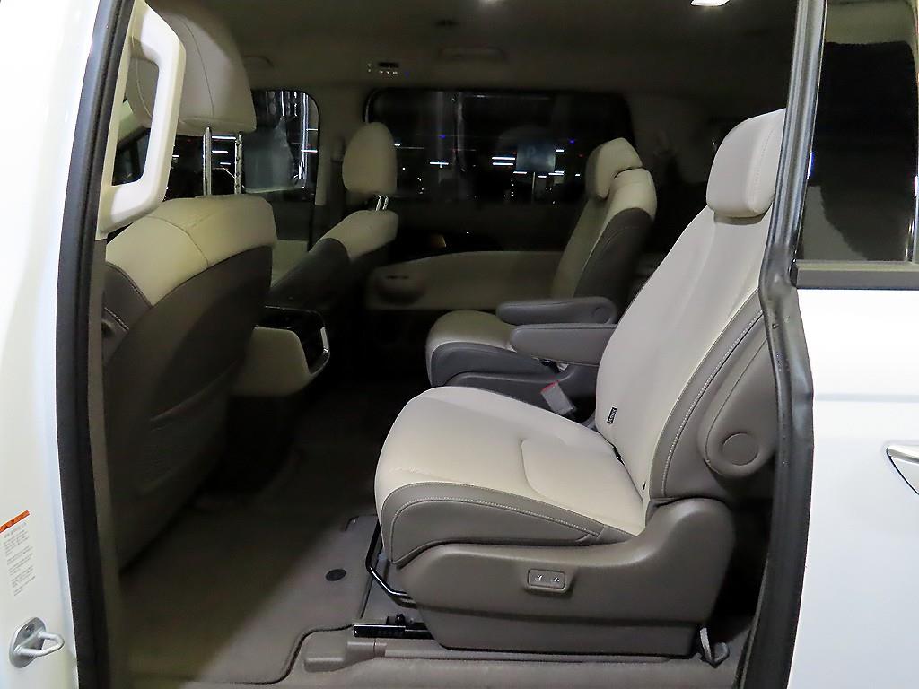 KIA Carnival - Vista 7