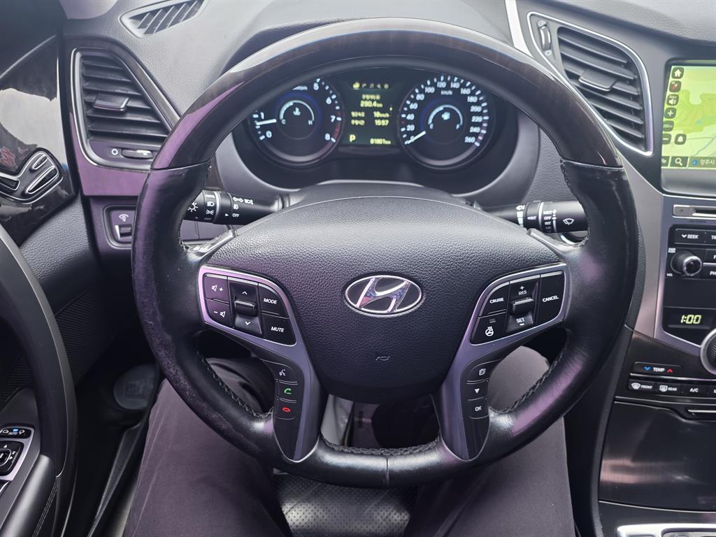 HYUNDAI Grandeur - Vista 11