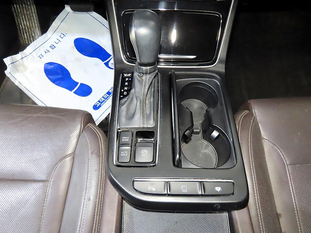 HYUNDAI Grandeur - Vista 12
