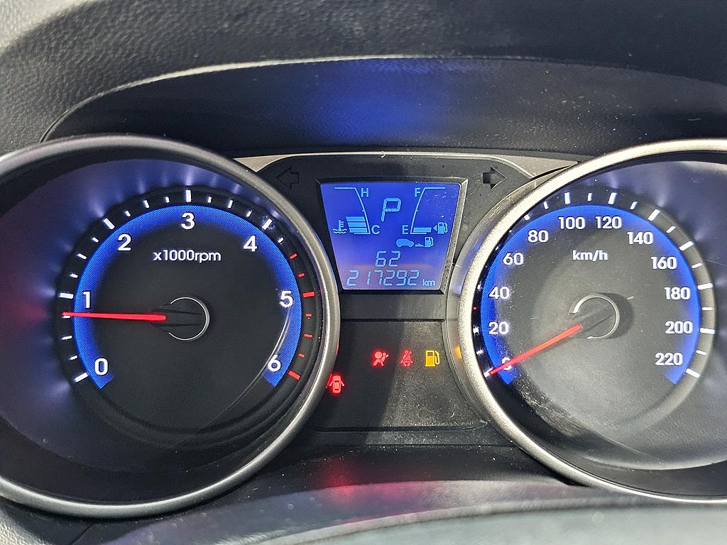 HYUNDAI Tucson - Vista 7