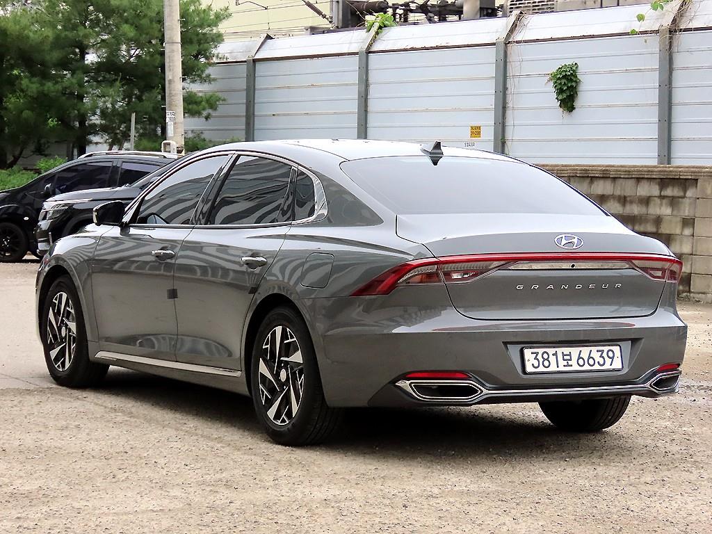 HYUNDAI Grandeur - Vista 3