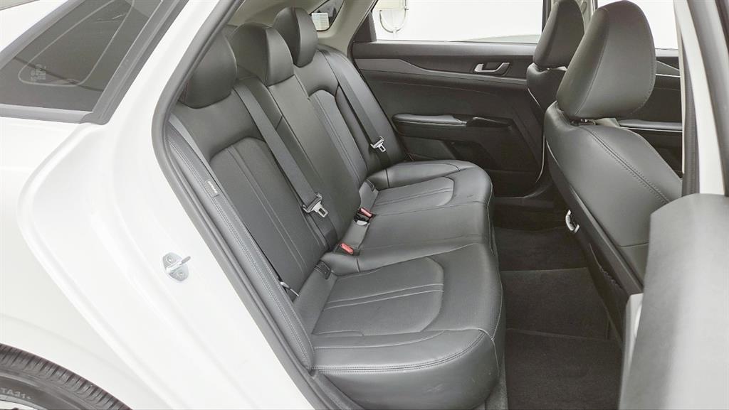 KIA K5 - Vista 8