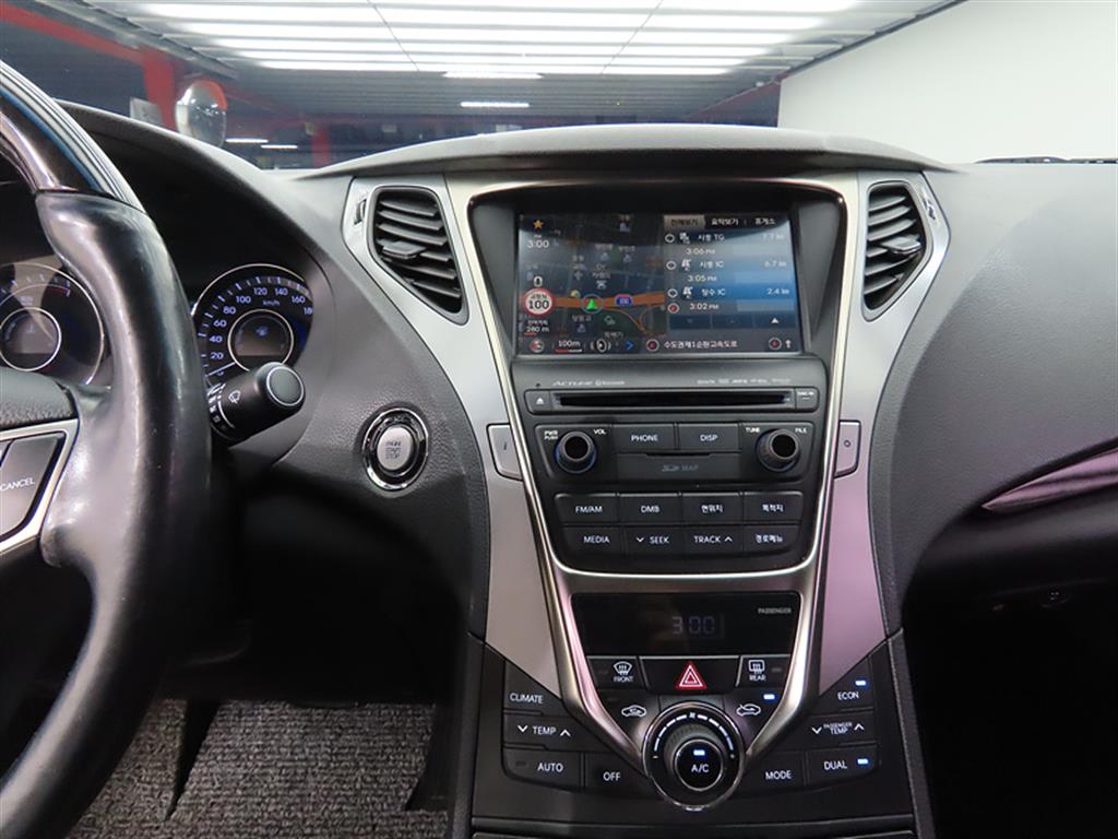 HYUNDAI Grandeur - Vista 10