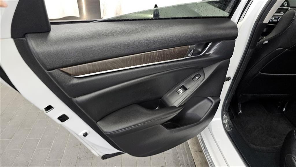 Honda Accord - Vista 10