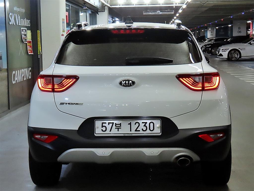 KIA Stonic - Vista 5