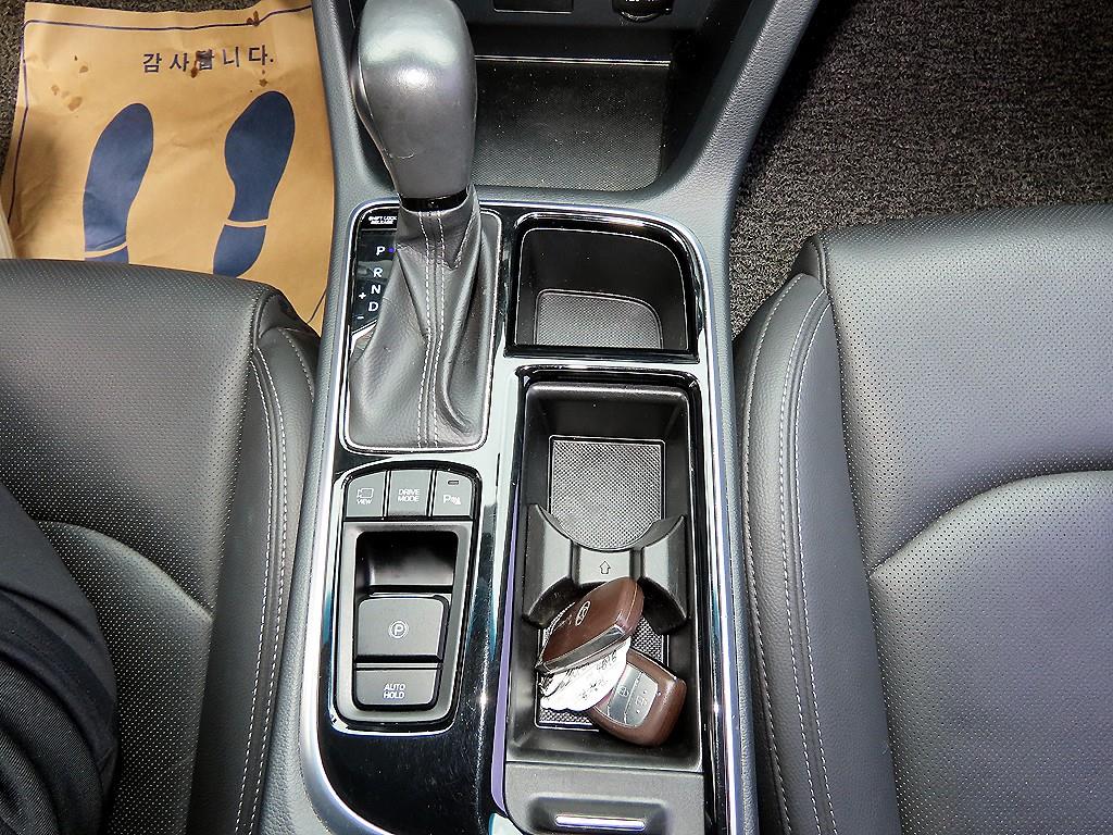 HYUNDAI Sonata - Vista 10