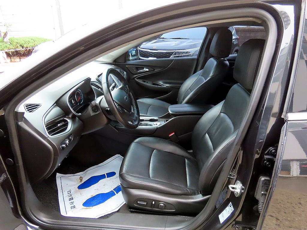 Chevrolet Malibu - Vista 5