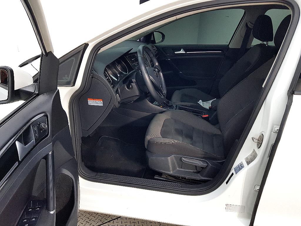 Volkswagen Golf - Vista 8