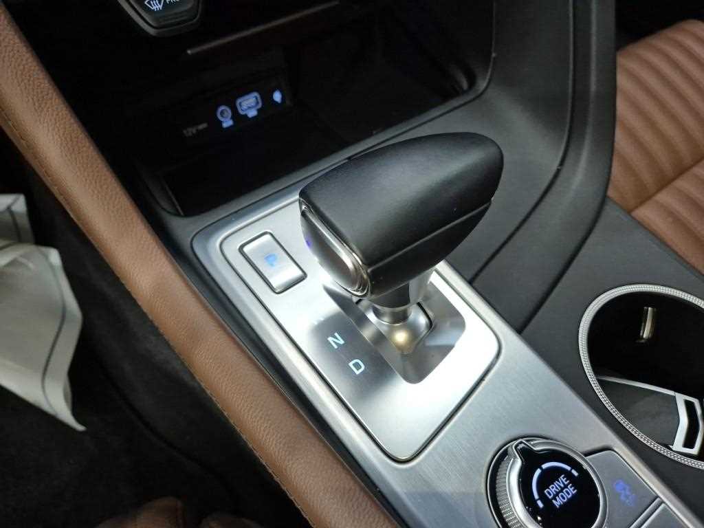 Genesis G70 - Vista 8