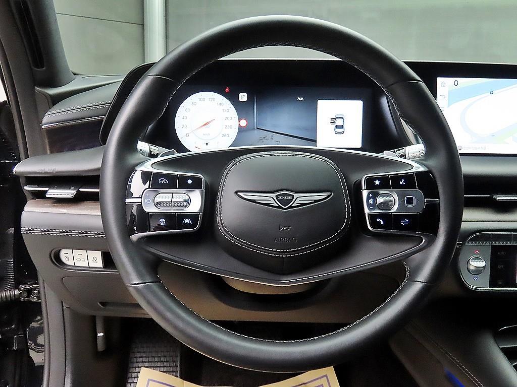 Genesis G90 - Vista 9
