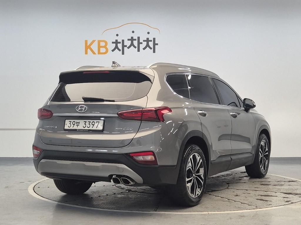 HYUNDAI Santa Fe - Vista 3