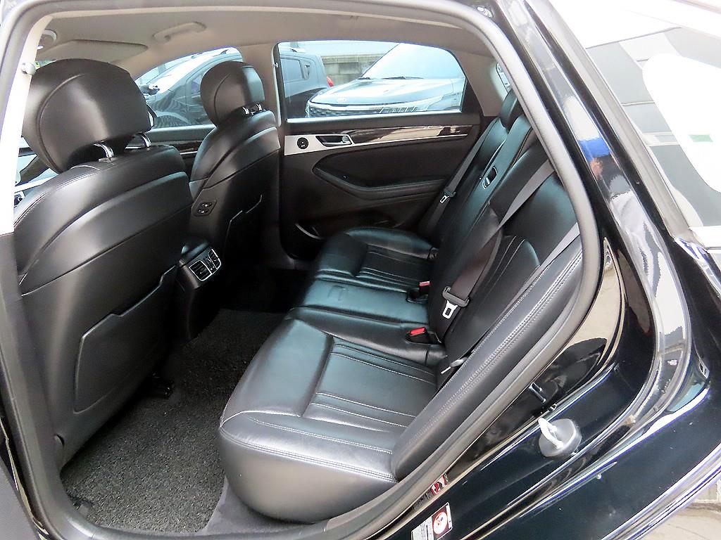 Genesis G80 - Vista 6