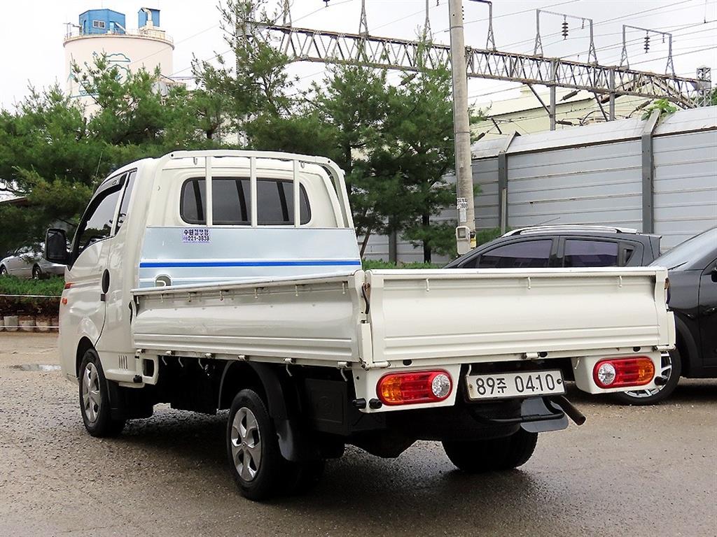 Small Truck Cargo (small) - Vista 3