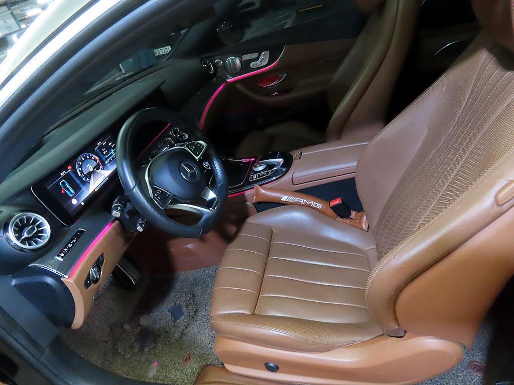 Mercedes Benz E class - Vista 6