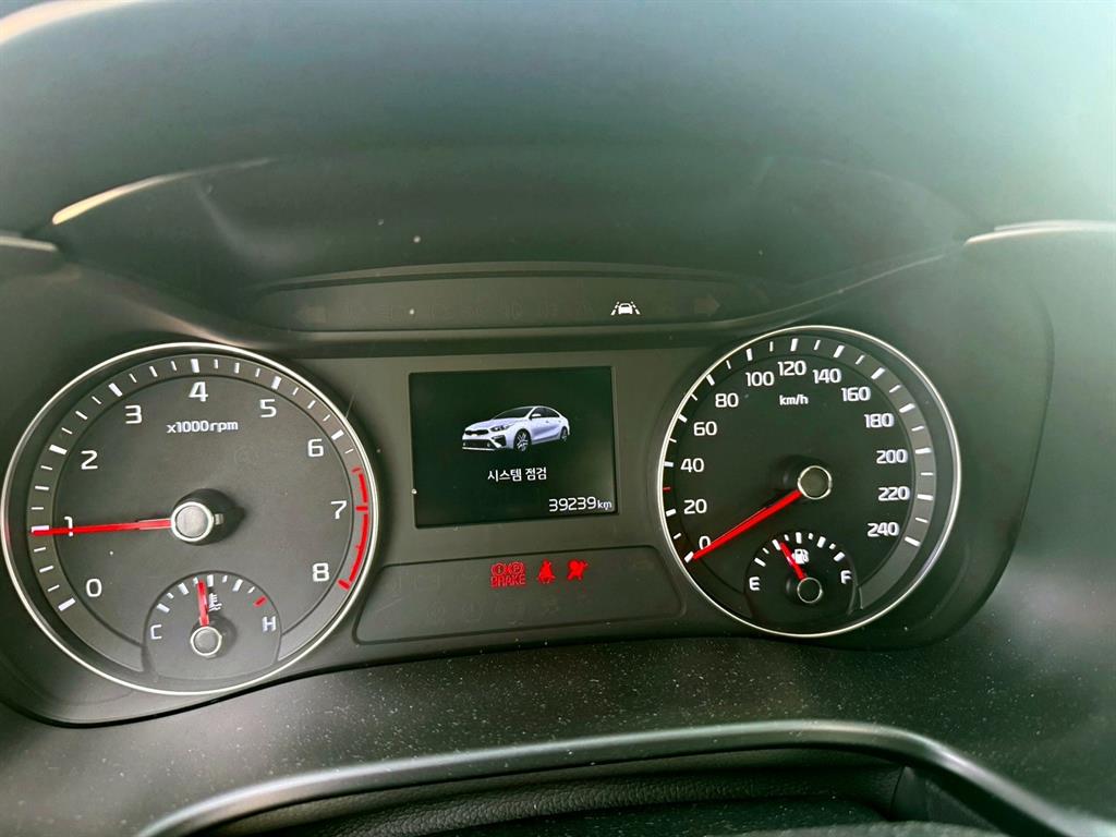 KIA K3 - Vista 10