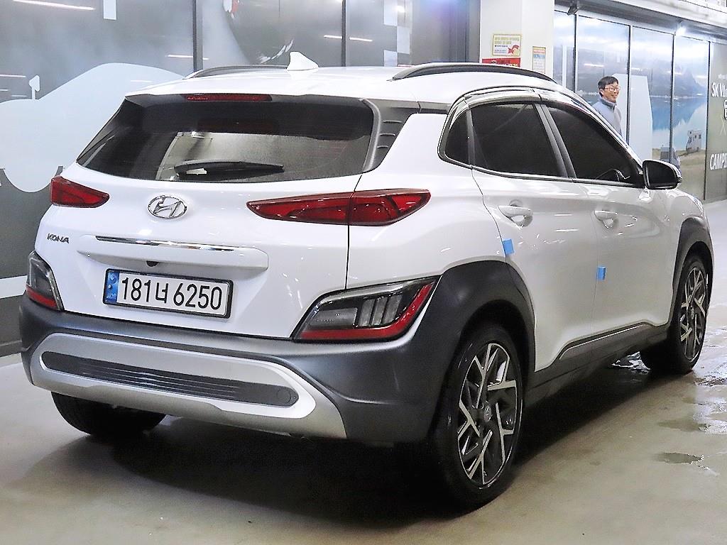 HYUNDAI Kona - Vista 4