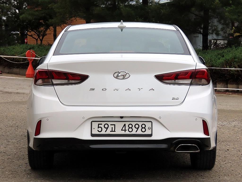 HYUNDAI Sonata - Vista 4