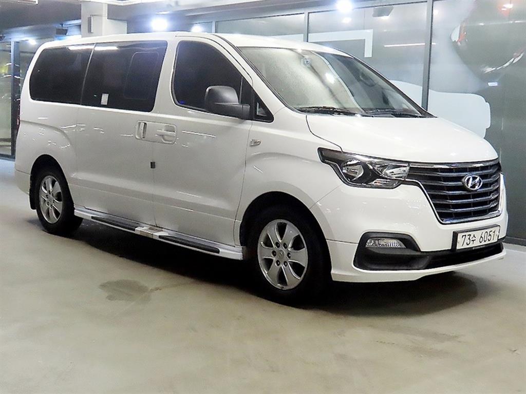 HYUNDAI Starex 2018 Blanco - Importación desde Corea - HF Imports Iquique - Foto 1