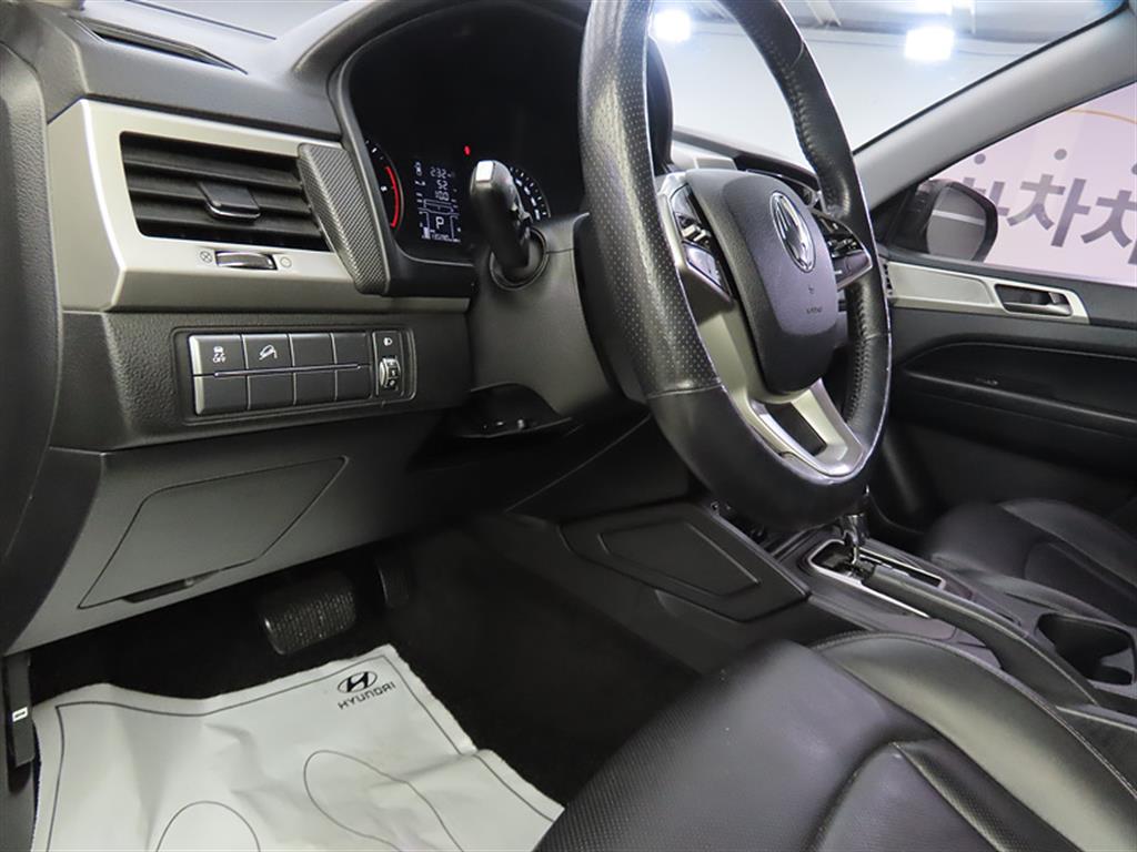 Ssangyong Rexton 2018 Negro - Importación desde Corea - HF Imports Iquique - Foto 14