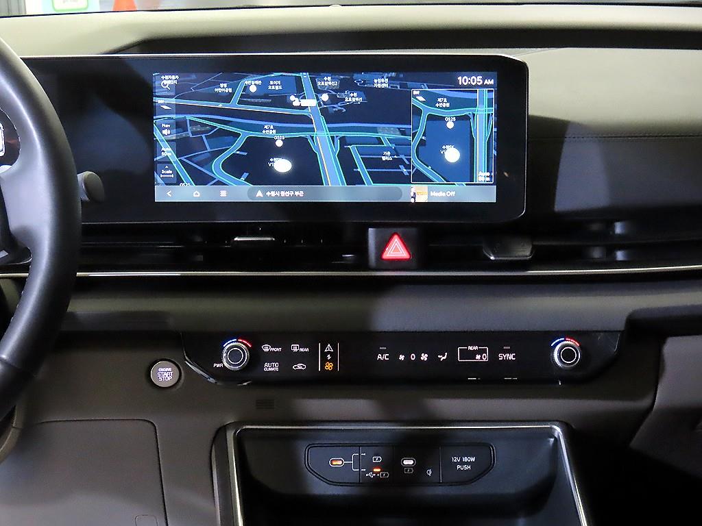 KIA Carnival - Vista 11