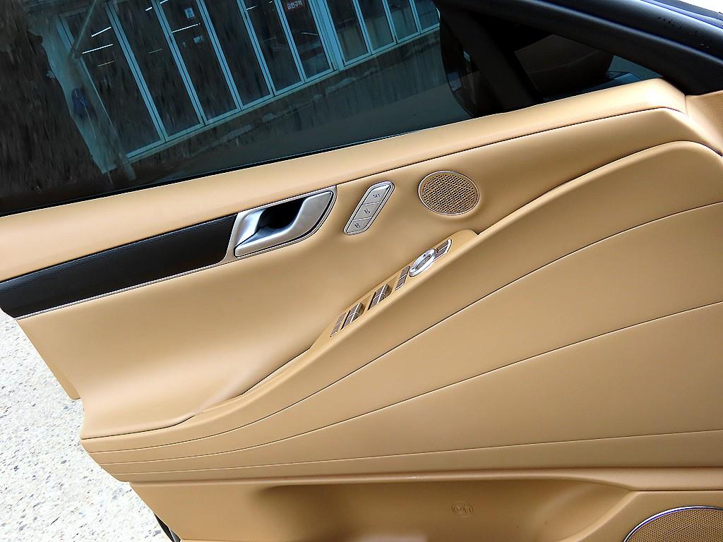 Genesis G80 - Vista 11