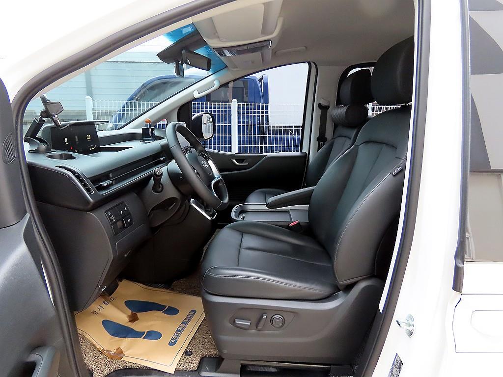 HYUNDAI Staria - Vista 5