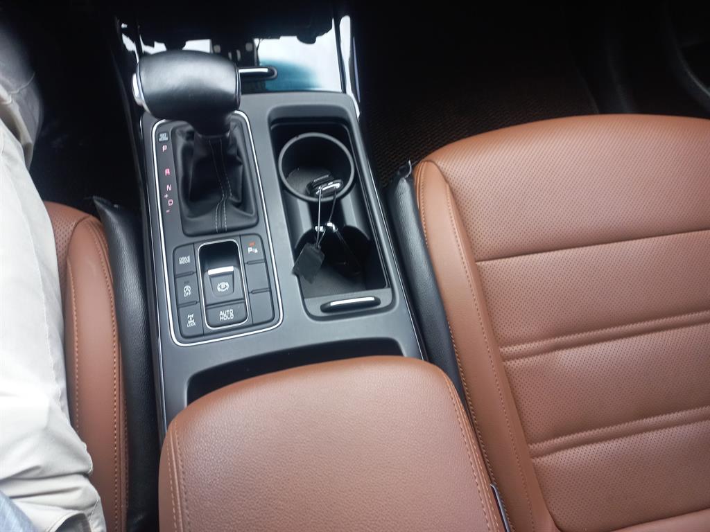 KIA Sorento 2019 Café - Importación desde Corea - HF Imports Iquique - Foto 13