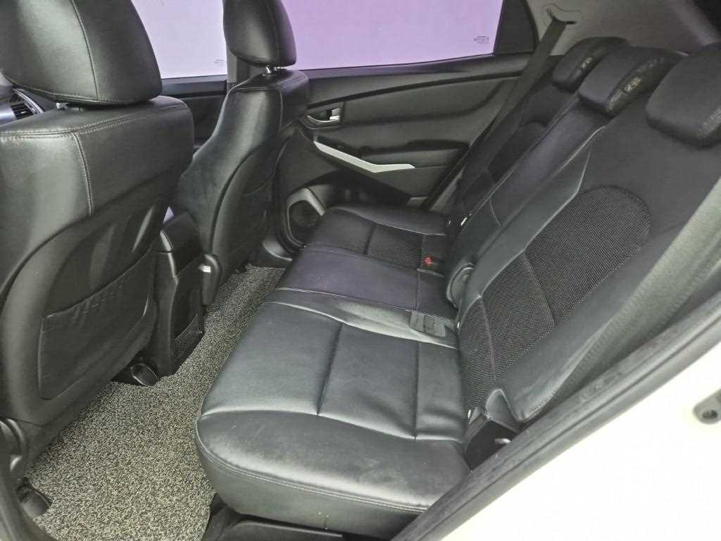 Ssangyong Korando - Vista 12