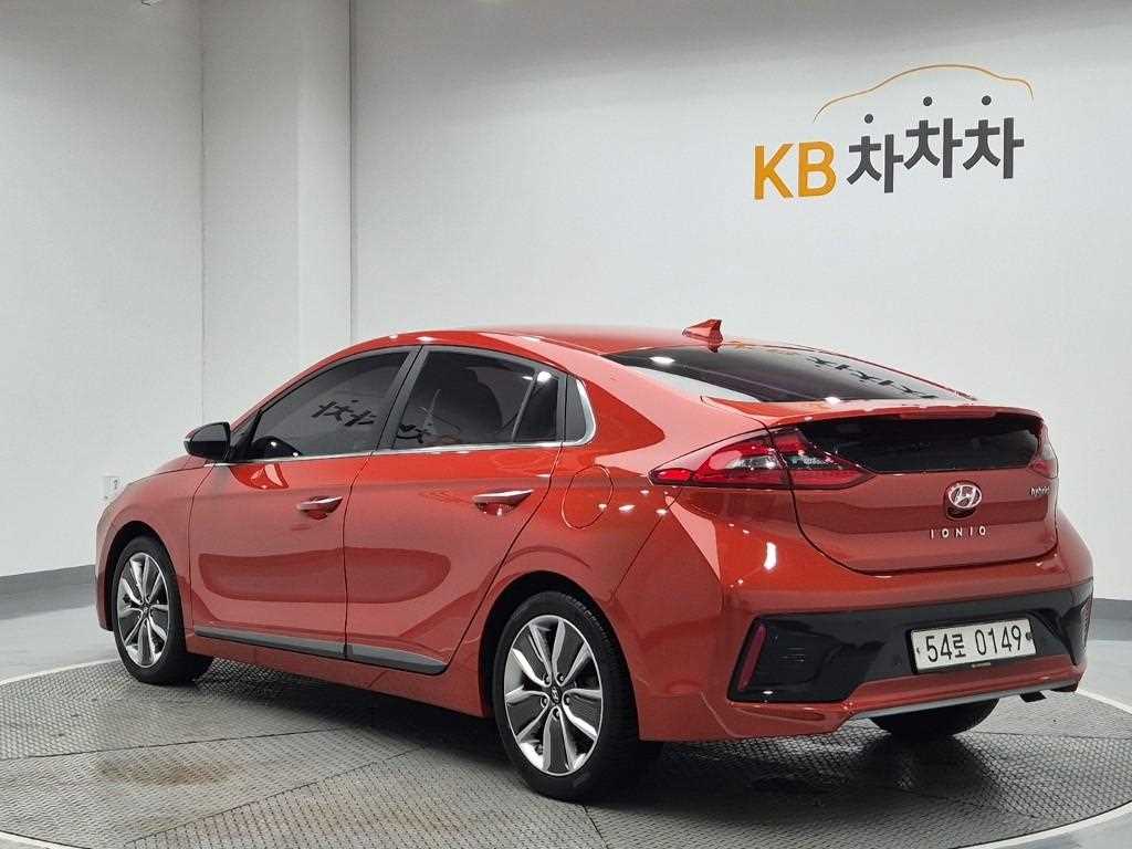 HYUNDAI Ioniq - Vista 2