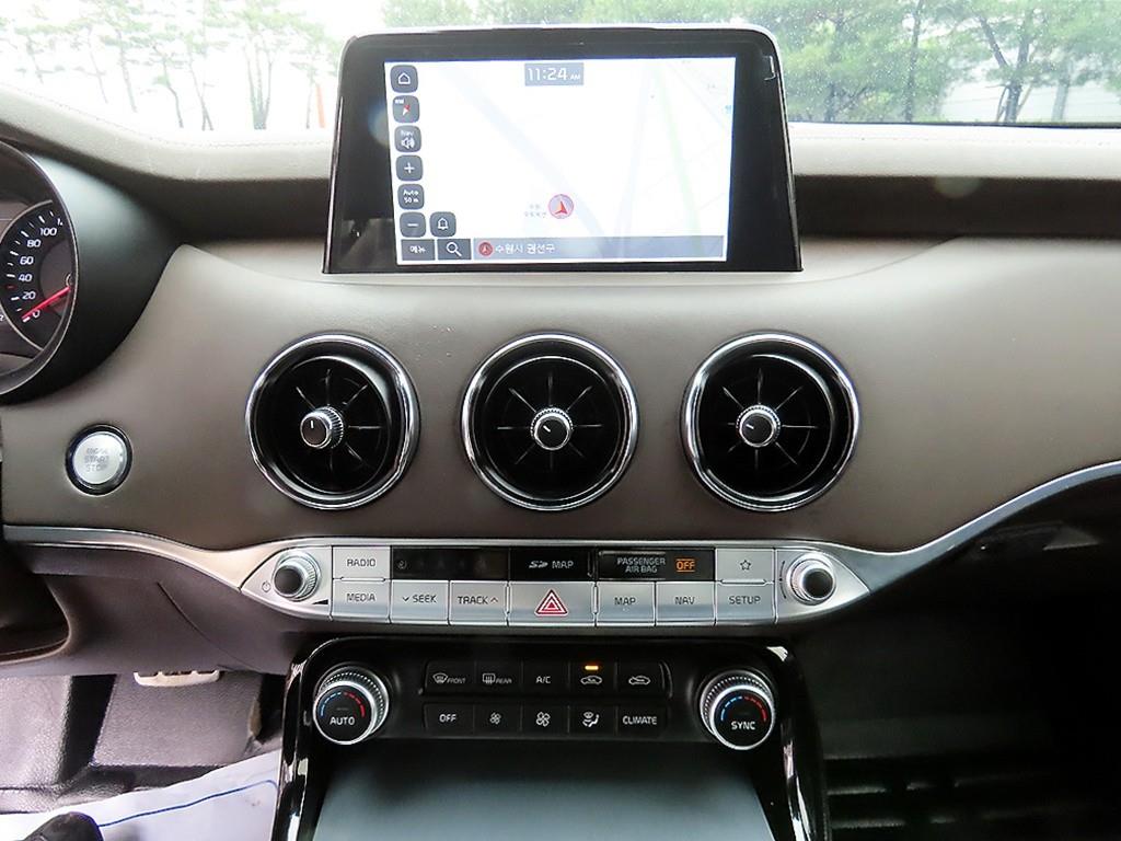 KIA Stinger - Vista 12