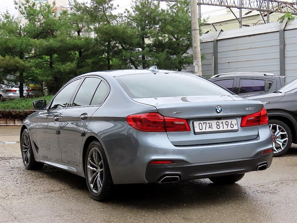 BMW 5 Series - Vista 3