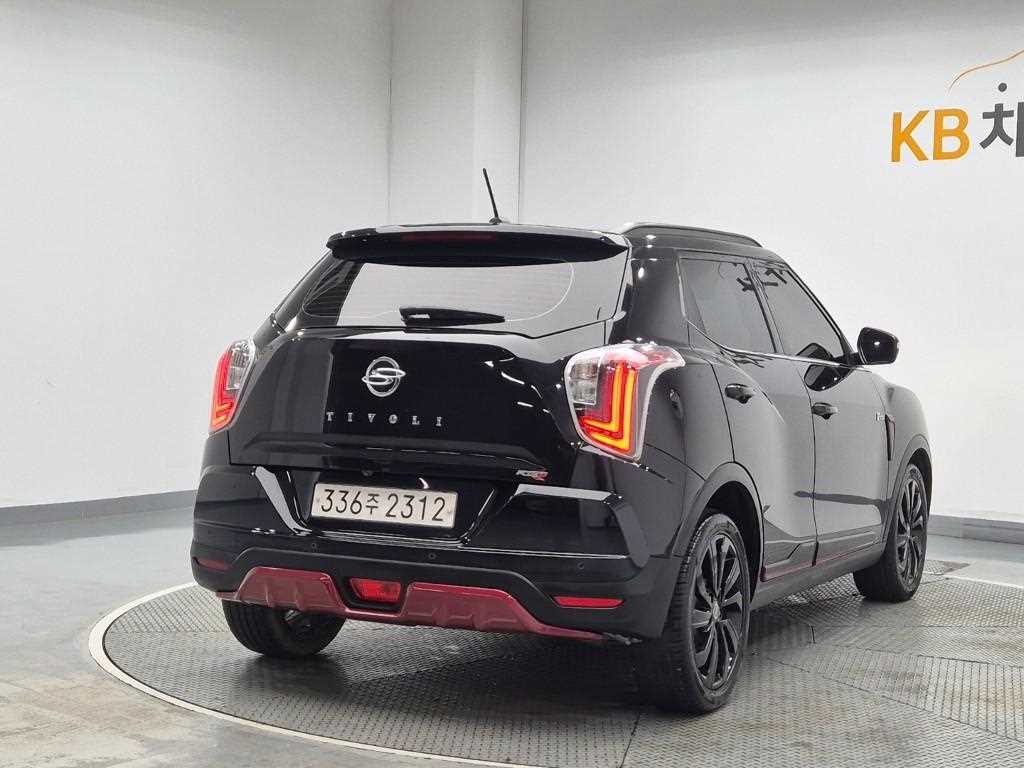 Ssangyong Tivoli - Vista 3