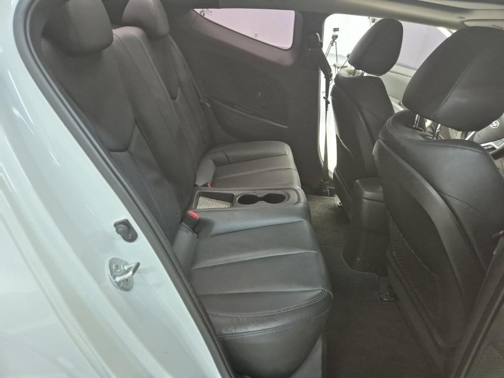 HYUNDAI Veloster - Vista 12