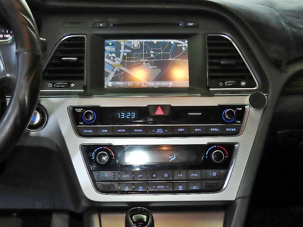 HYUNDAI Sonata - Vista 11