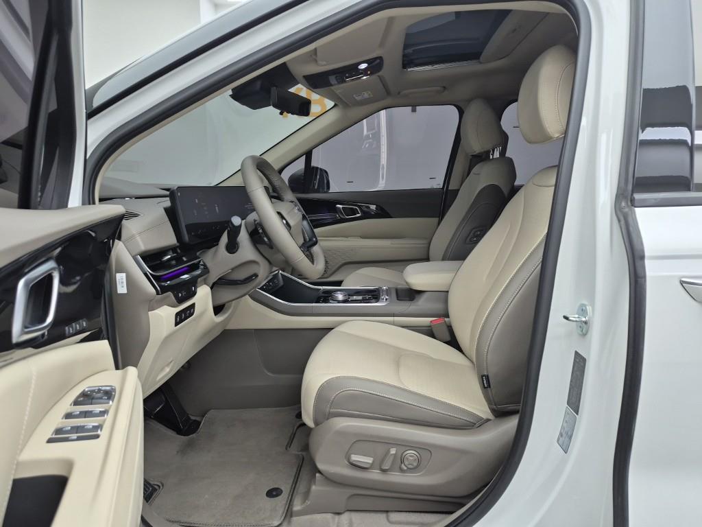 KIA Carnival - Vista 11