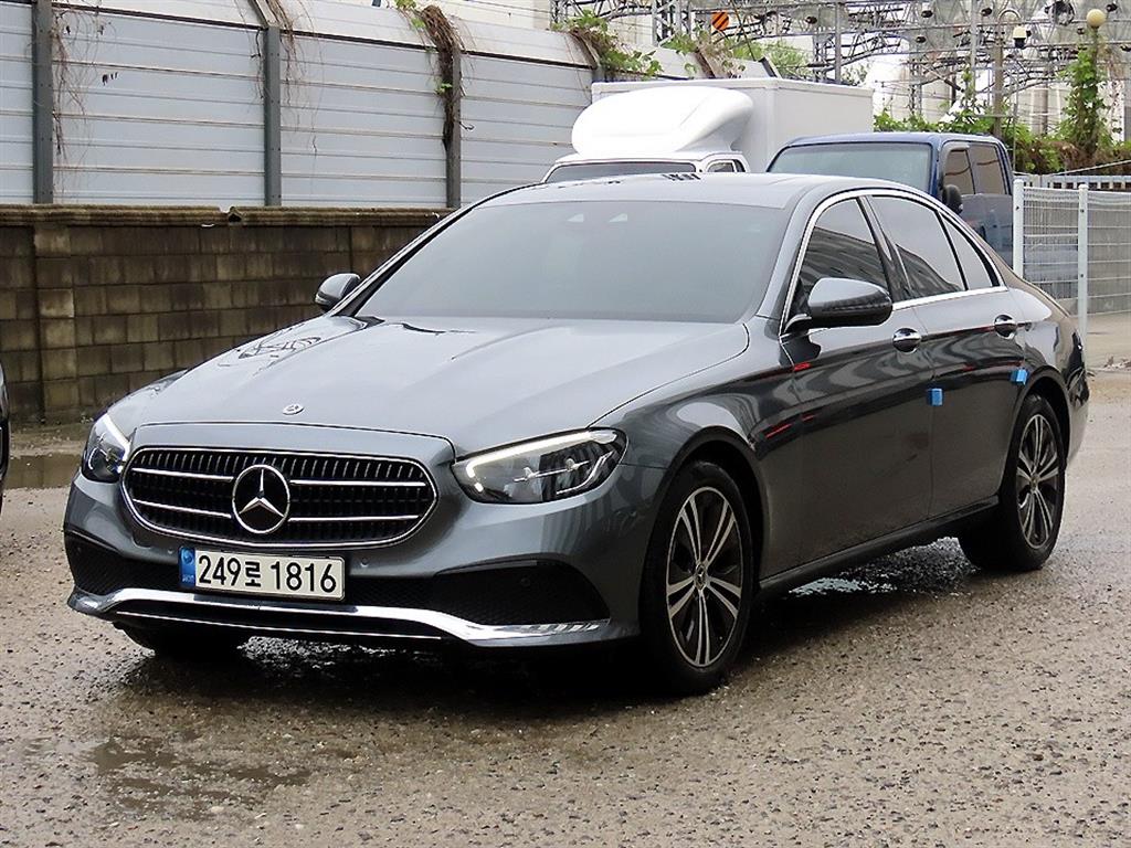 Mercedes Benz E class - Vista 2