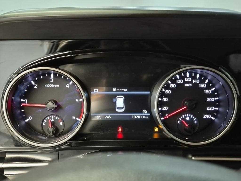 KIA Carnival - Vista 6