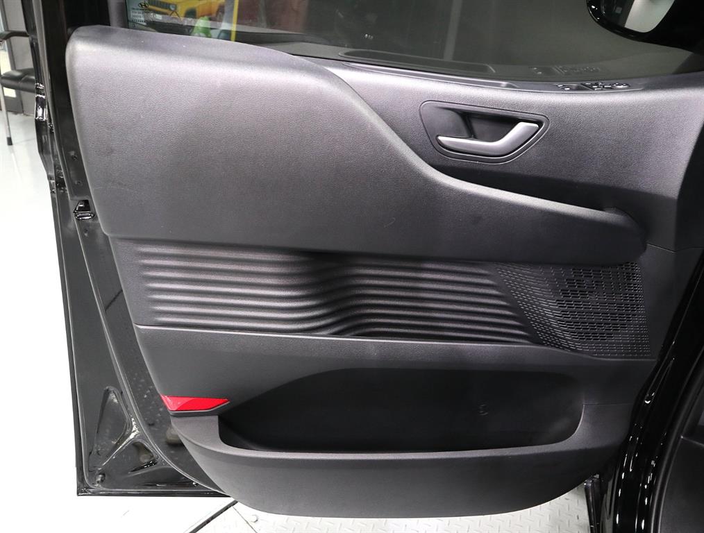 HYUNDAI Staria - Vista 8