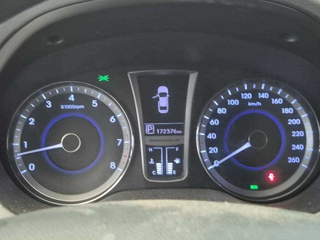 HYUNDAI Grandeur - Vista 5