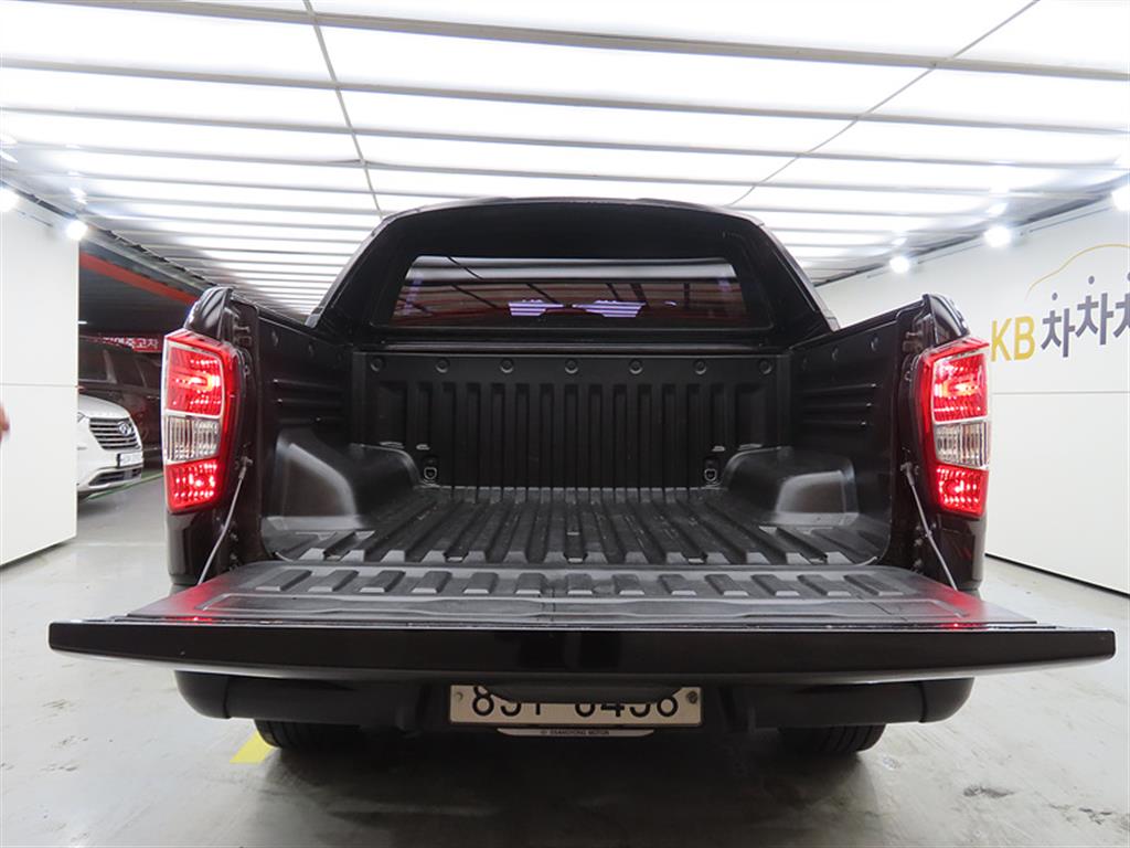 Ssangyong Rexton 2018 Negro - Importación desde Corea - HF Imports Iquique - Foto 18