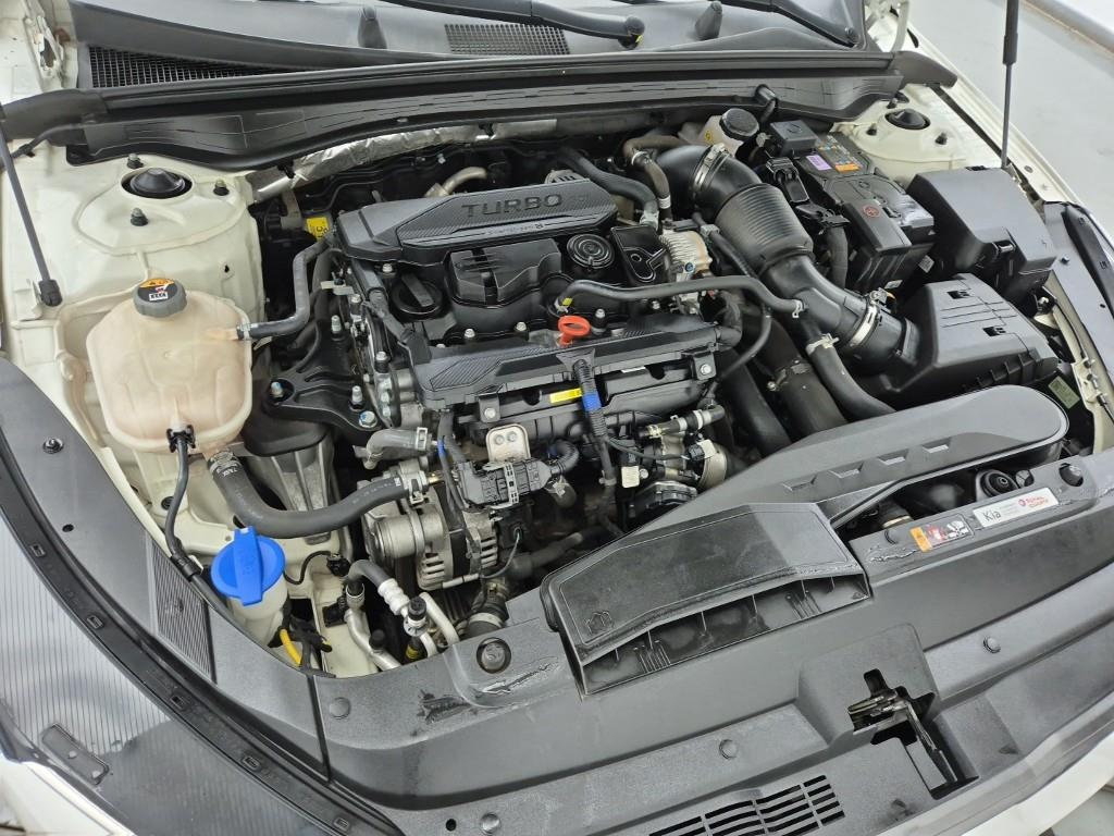 KIA K5 - Vista 6