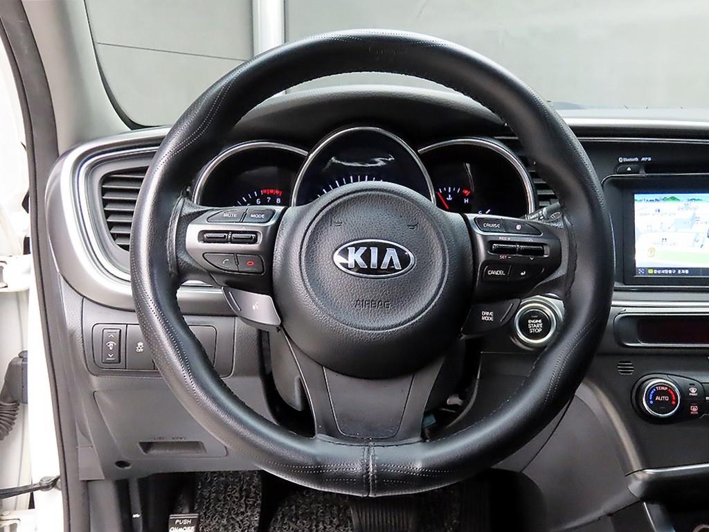 KIA K5 - Vista 9